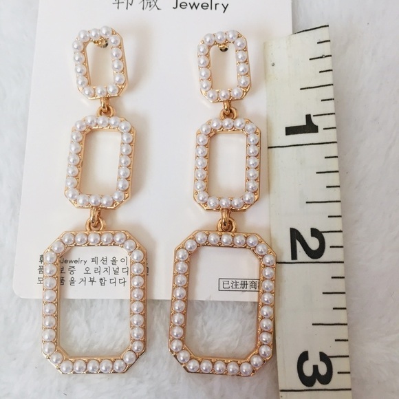 Gold-tone Gradient Square drop pearl earrings - Picture 7 of 8